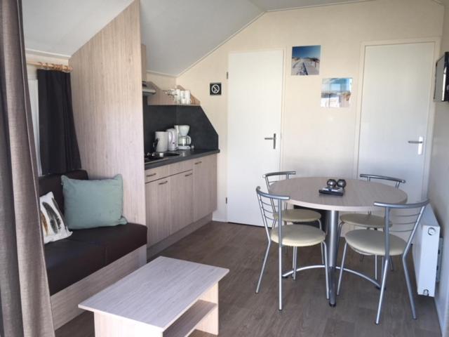 Вилла Camping Oase, Zanddijk 75 Юлианадорп Экстерьер фото