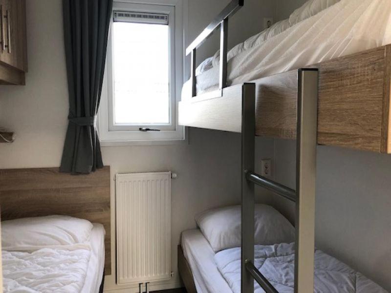 Вилла Camping Oase, Zanddijk 75 Юлианадорп Экстерьер фото